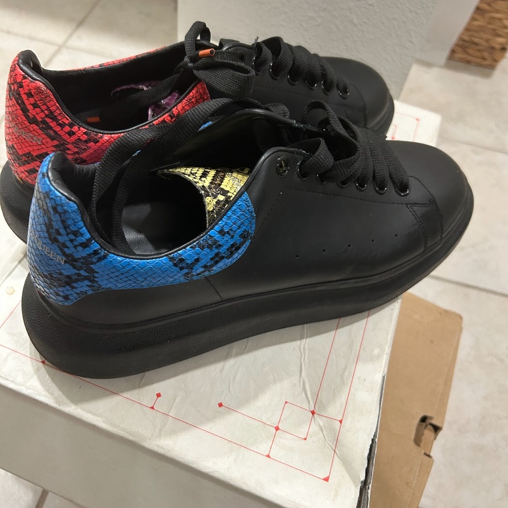 Alexander Mcqueen 44